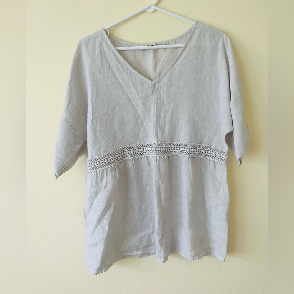 Terzo Millennio Italian Linen Short Sleeve V Neck Lace Top Large Muted Gray